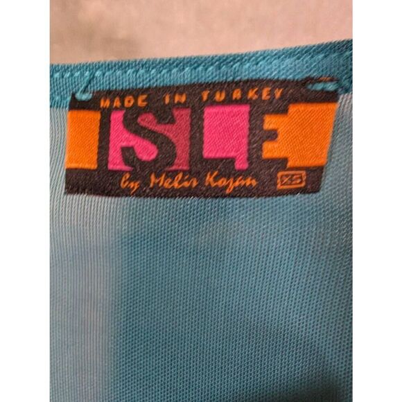 NWOT ISLE Apparel Made in Turkey Blue Ruffled Sweater Size Xs - Picture 4 of 6